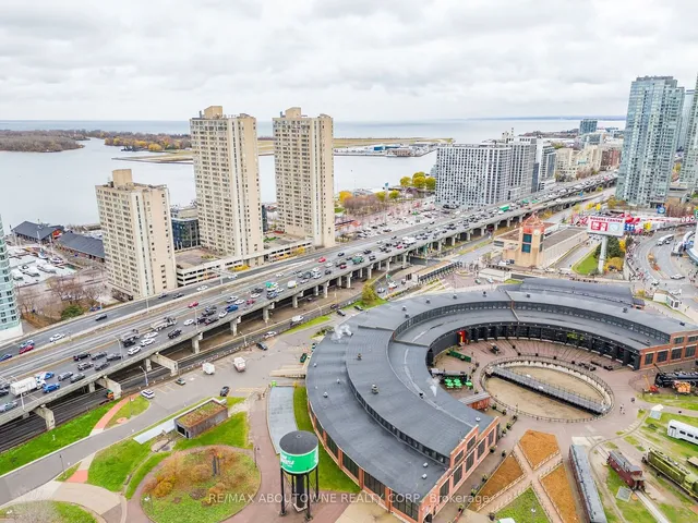 Additional image 32 of 25 Lower Simcoe St Unit 508