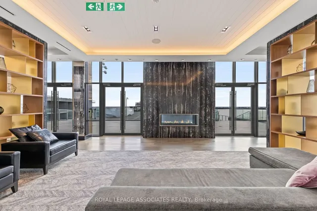 Additional image 23 of 15 Merchants' Wharf Unit 507