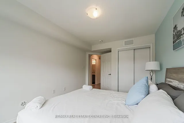 Additional image 14 of 20 Woodstream Dr Unit 8