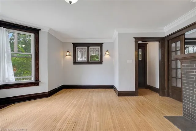 Additional image 12 of 67 Moore Ave