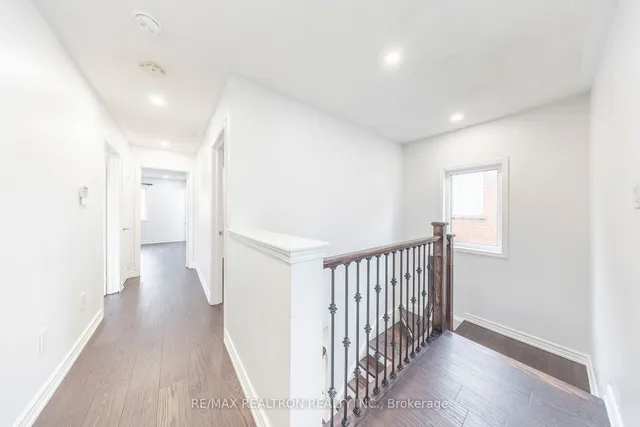 Additional image 23 of 81 Trumpeter St