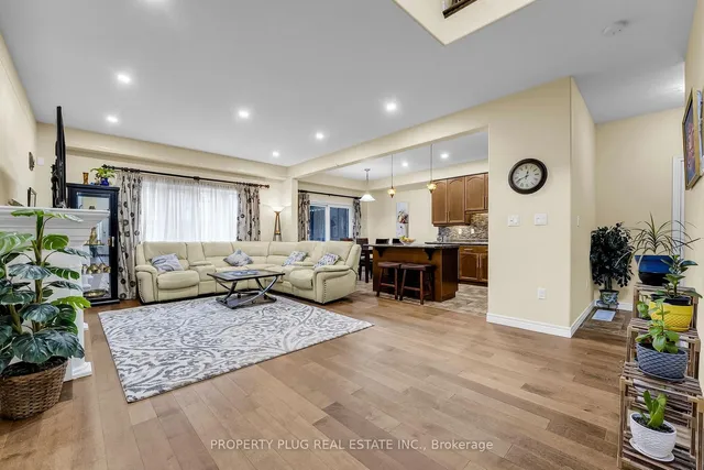 Additional image 7 of 26 Creek Ridge St