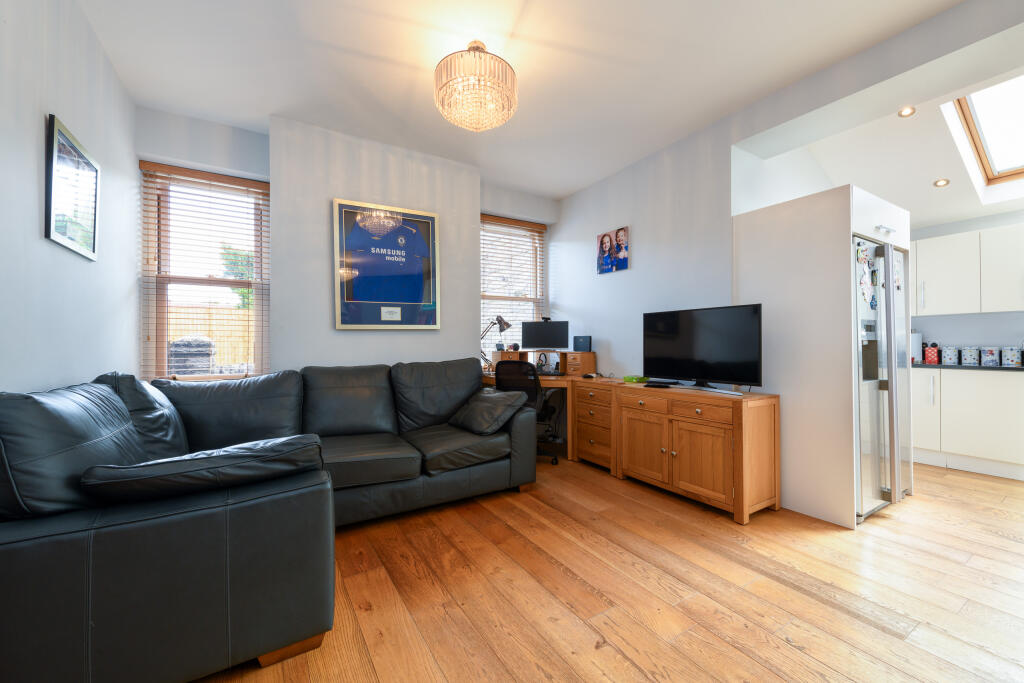 Additional image 11 of Wraxhill Road, Street