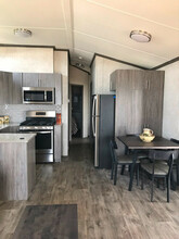 Additional image 3 of 17 Shipwreck Sherktons Shore, Empire Road