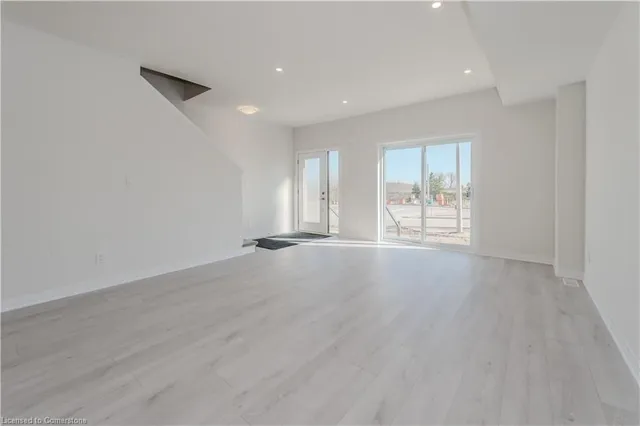 Additional image 5 of 17 Benninger Dr Unit B009