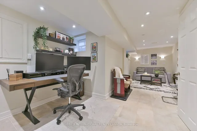 Additional image 26 of 37 Dupont St