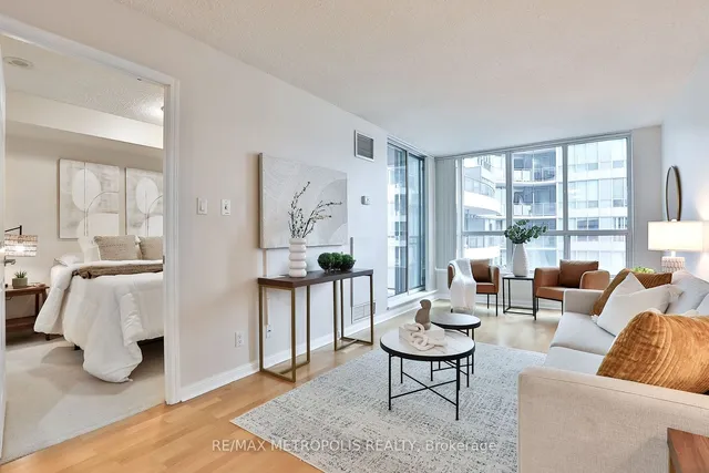 Additional image 3 of 230 Queens Quay Unit 820