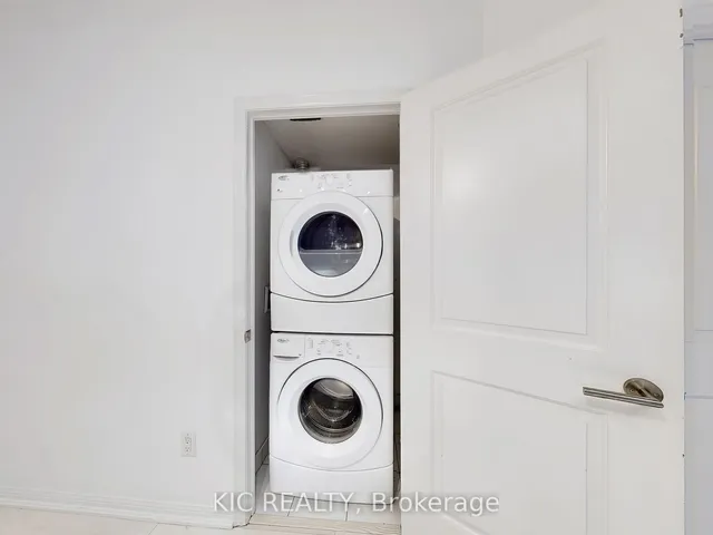 Additional image 24 of 400 Adelaide St Unit 107