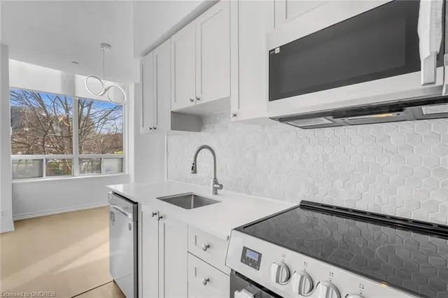 Additional image 24 of 16 Dallimore Cir Unit 102