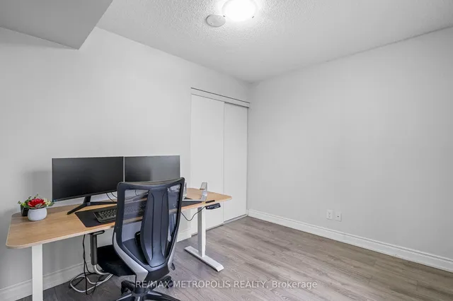 Additional image 20 of 151 Village Green Sq Unit 2103