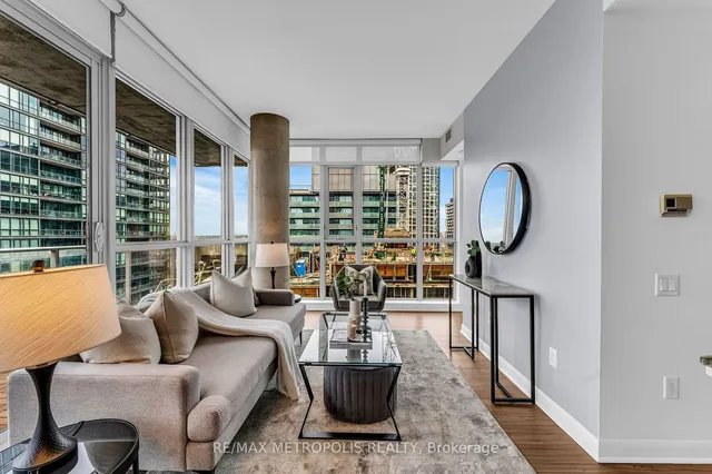 Additional image 8 of 375 King St Unit 3009