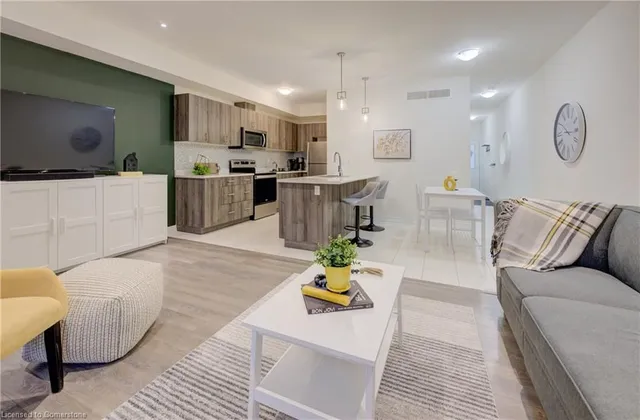 Additional image 16 of 375 Westwood Dr Unit A