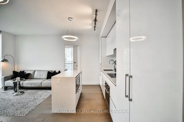 Additional image 12 of 1 Yorkville Ave Unit 3411