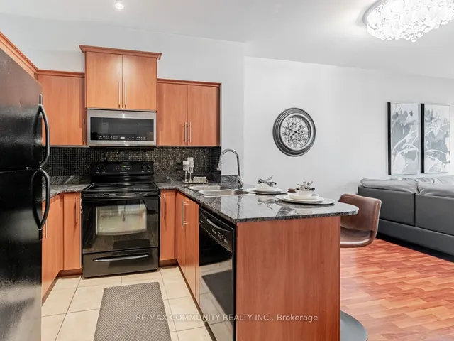 Additional image 5 of 8 Rosebank Dr Unit A