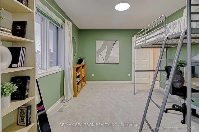 Additional image 26 of 100 Baycrest Ave