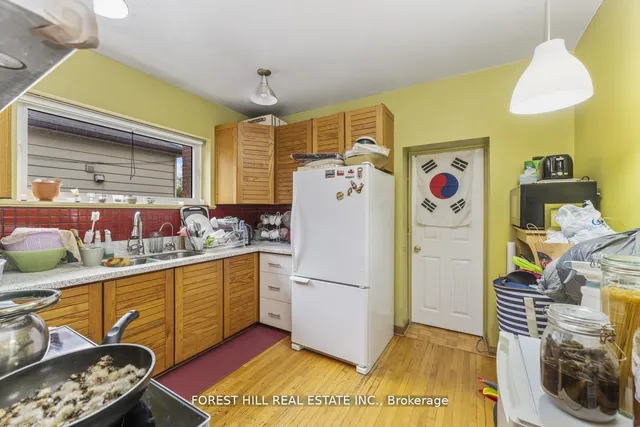 Additional image 12 of 1046 Dovercourt Rd