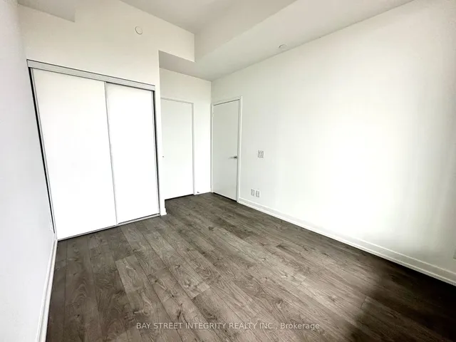 Additional image 7 of 270 Dufferin St Unit 1018