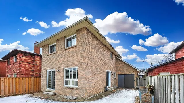 Additional image 32 of 38 Winter Gardens Tr