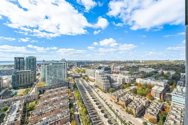 Additional image 29 of 19 Western Battery Rd Unit 3217