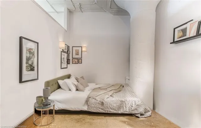 Additional image 14 of 404 King St Unit 306