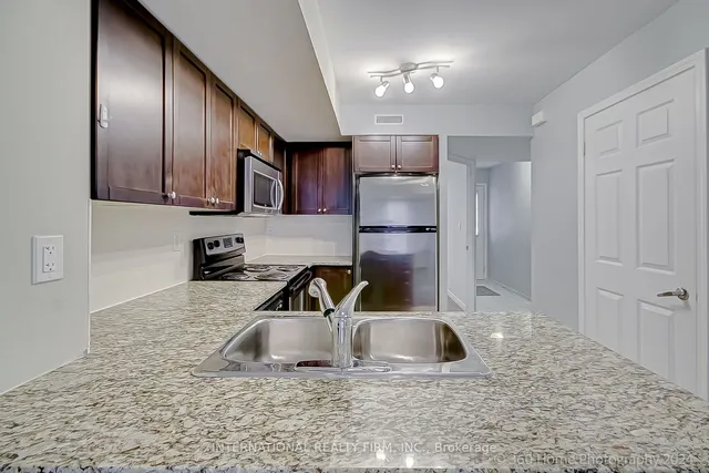 Additional image 8 of 21 Ruttan St Unit TH 141