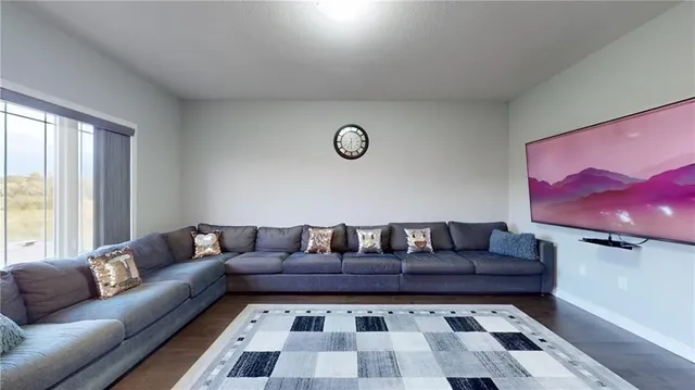 Additional image 7 of 341 RIVERTRAIL Ave