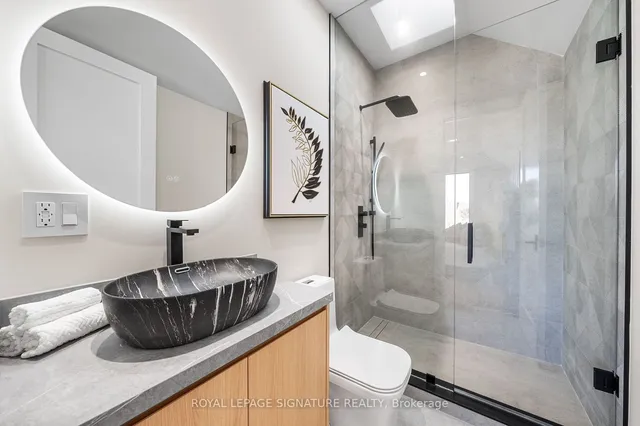 Additional image 21 of 551 Broadway Ave