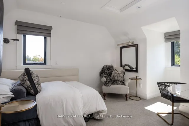 Additional image 23 of 90 Chatsworth Dr