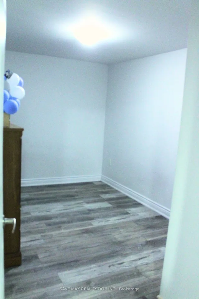 Additional image 26 of 27 Elmbank Tr