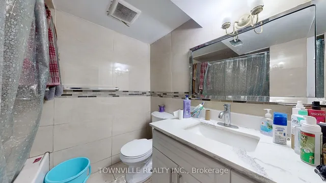Additional image 31 of 24 Avening Dr