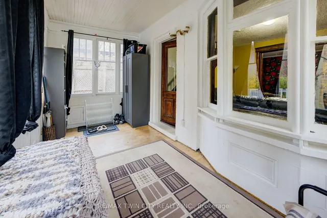 Additional image 8 of 118 College St