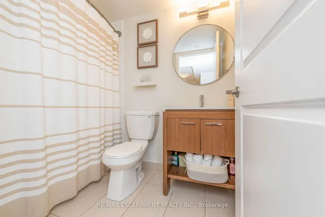 Additional image 11 of 80 Esther Lorrie Dr Unit 802