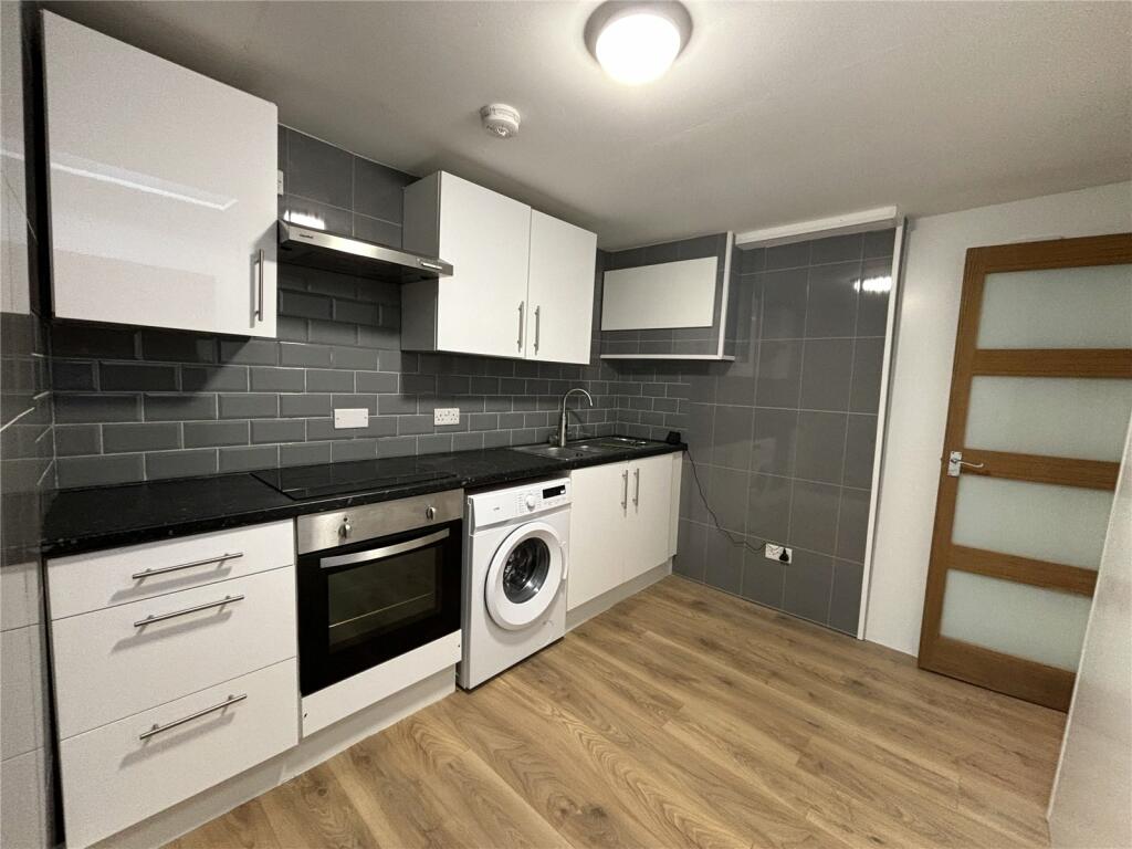 Additional image 5 of Bath