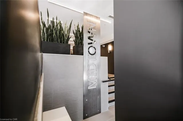 Additional image 21 of 690 KING St Unit 302