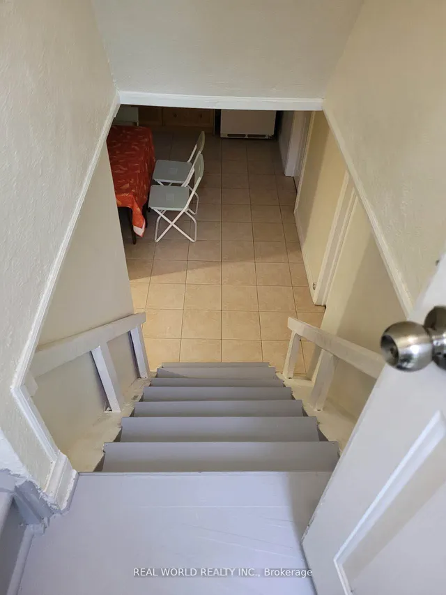 Additional image 30 of 46 Connaught Ave