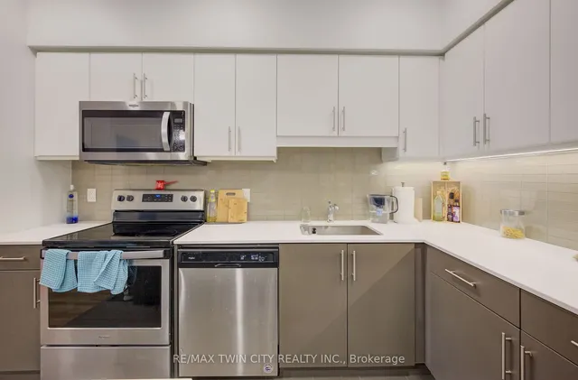 Additional image 17 of 399 Queen St Unit 314