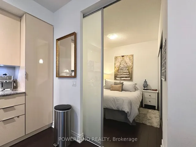 Additional image 10 of 80 Marine Parade Dr Unit 425