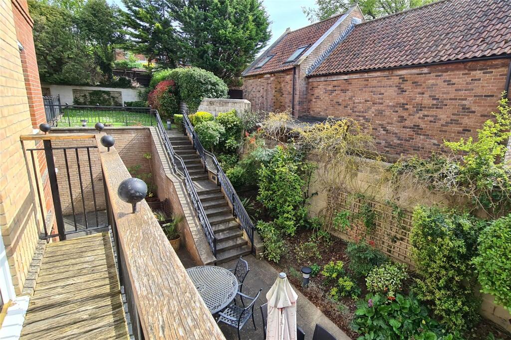 Additional image 3 of Merchant House, Chantry Court