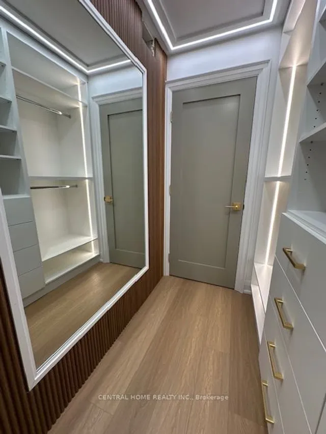 Additional image 16 of 3900 Yonge St Unit 807