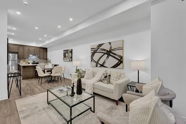 Additional image 2 of 35 Heron Park Pl Unit 12