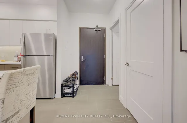 Additional image 11 of 399 Queen St Unit 314
