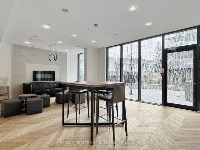 Additional image 35 of 36 Howard Park Ave Unit 302