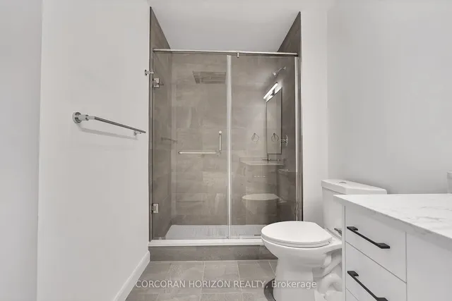 Additional image 12 of 741 King St Unit 202