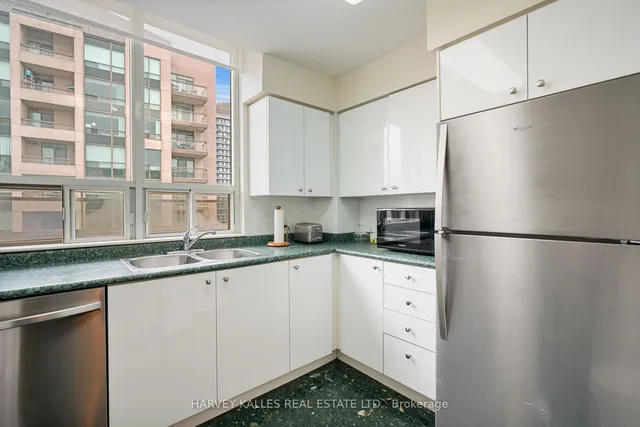 Additional image 15 of 256 Doris Ave Unit UPH07