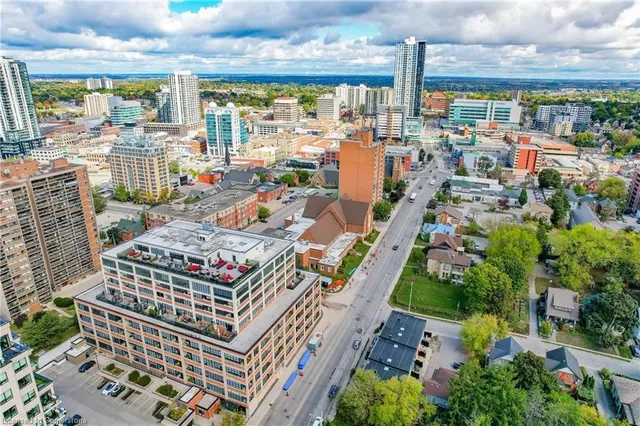 Additional image 40 of 112 Benton St Unit 604