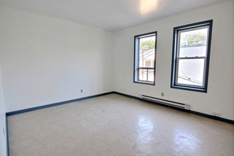 Additional image 5 of 664 Sargent Ave