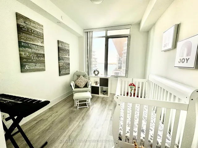 Additional image 9 of 15 Merchants' Wharf Unit 902