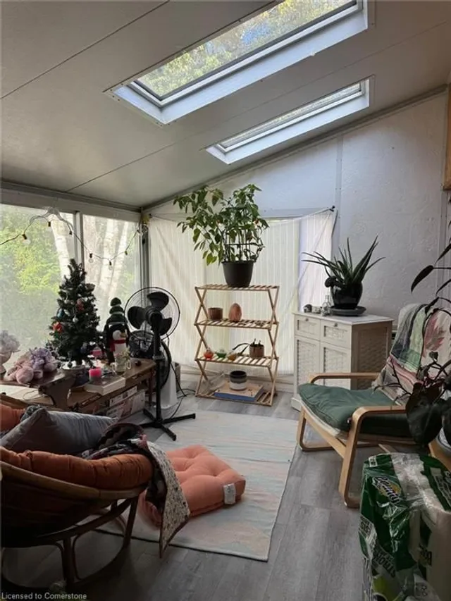 Additional image 7 of 32 Simeon St