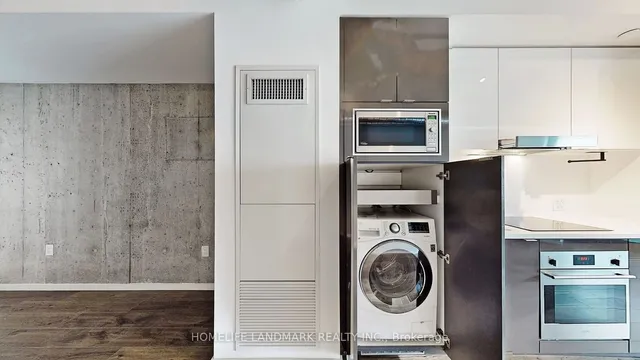 Additional image 25 of 21 Lawren Harris Sq Unit 301