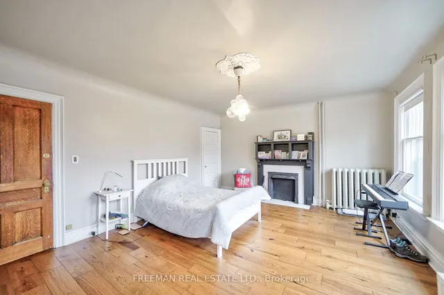 Additional image 18 of 555 Markham St